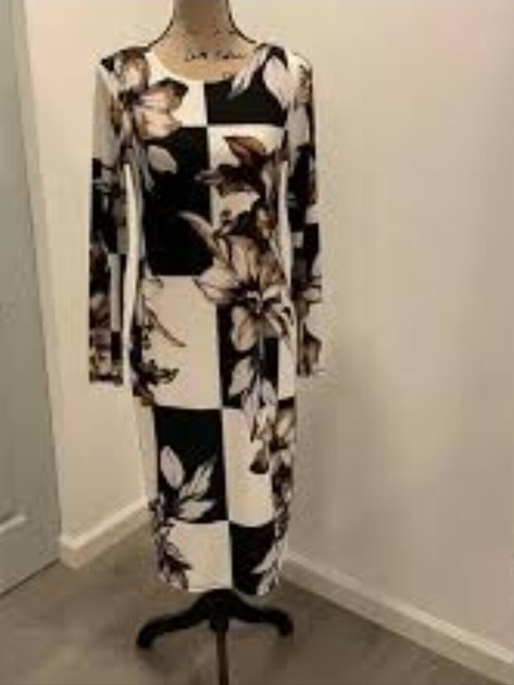 Floral Sheath Long Sleeve Dress Medium